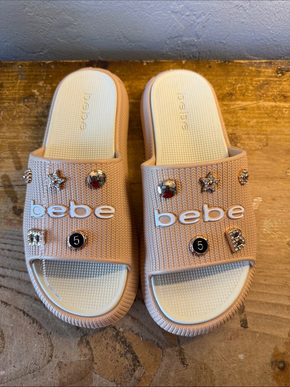 Women’s Bebe slides, embellished tan New Sz 8